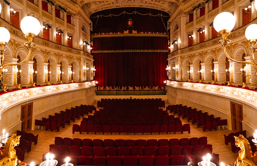 Teatro Galli Rimini Concorso